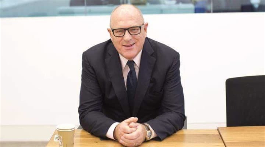 特朗普要求英特尔(INTC.US)CEO辞职 质疑其“利益冲突”